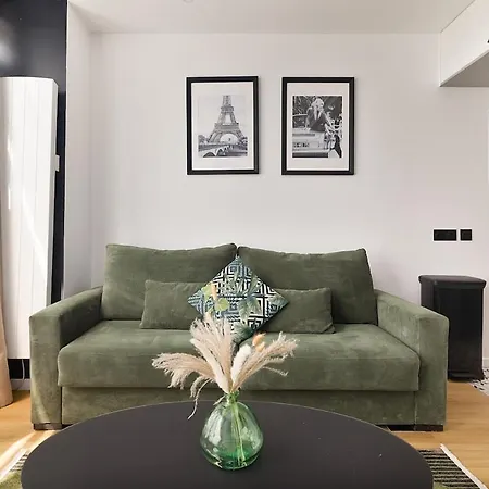 Lasuite Montmartre * باريس